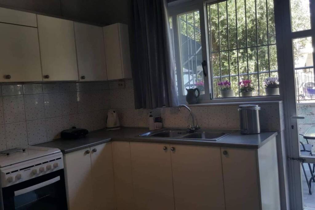 Appartamento Ευρύχωρο Σπίτι Στην Πάτρα Esterno foto